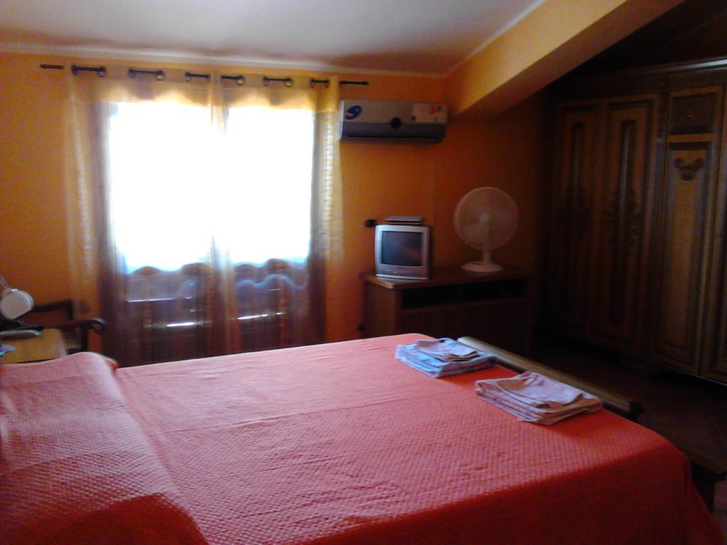 Villa Nina Trecastagni Quarto foto