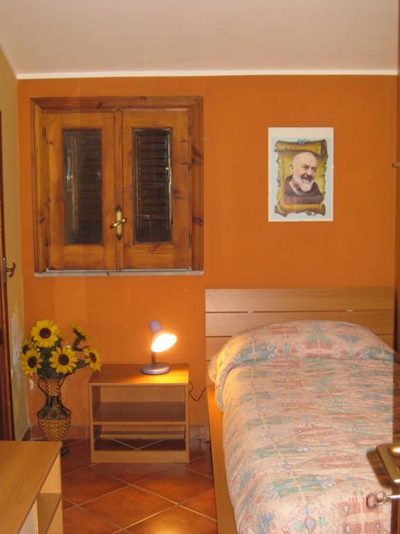 Villa Nina Trecastagni Quarto foto